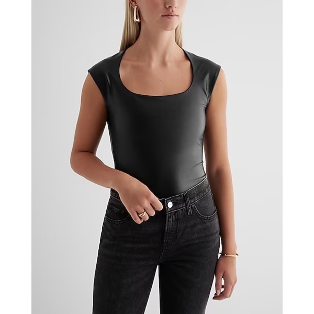 Express Womens Body Contour Faux Leather Scoop Neck Bodysuit Black Size XS